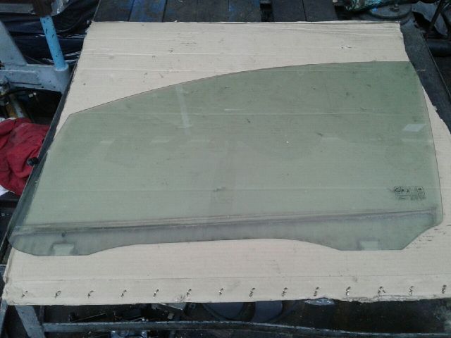 bontott FORD FOCUS C-MAX I Bal első Ablak