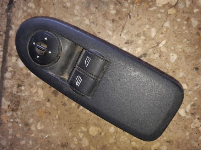 bontott FORD FOCUS C-MAX I Bal első Ablakemelő Kapcsoló