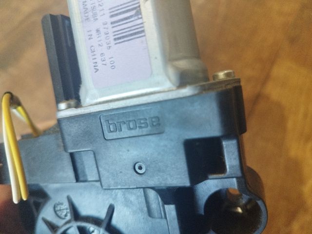 bontott FORD FOCUS C-MAX I Bal első Ablakemelő Motor