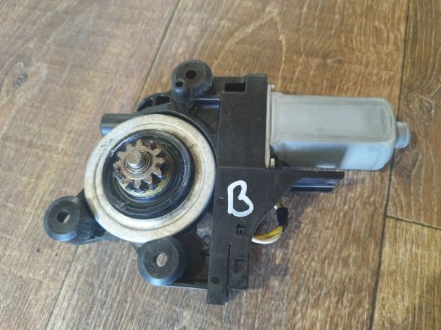 bontott FORD FOCUS C-MAX I Bal első Ablakemelő Motor