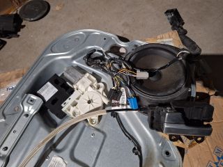 bontott FORD FOCUS C-MAX I Bal első Ablakemelő Szerkezet (Elektromos)