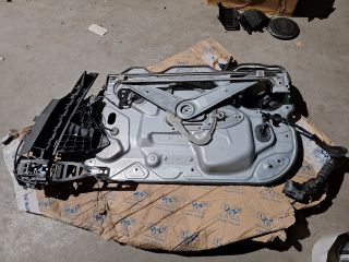 bontott FORD FOCUS C-MAX I Bal első Ablakemelő Szerkezet (Elektromos)