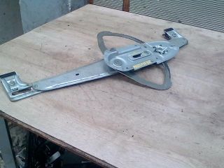 bontott FORD FOCUS C-MAX I Bal első Ablakemelő Szerkezet (Elektromos)