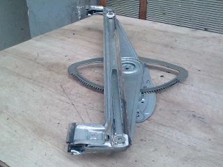 bontott FORD FOCUS C-MAX I Bal első Ablakemelő Szerkezet (Elektromos)