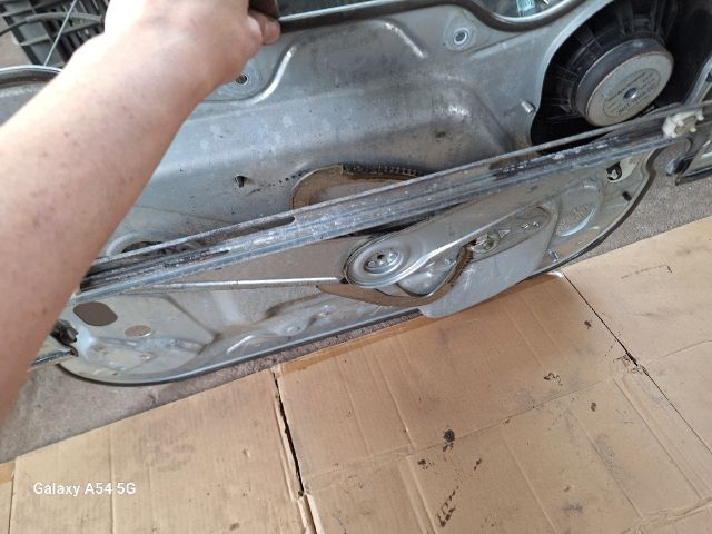 bontott FORD FOCUS C-MAX I Bal első Ablakemelő Szerkezet (Mechanikus)