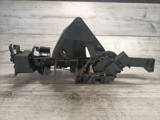 bontott FORD FOCUS C-MAX I Bal első Ajtózár