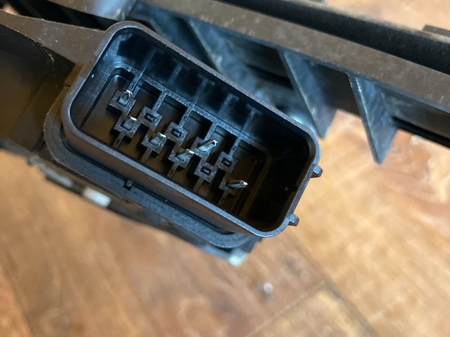 bontott FORD FOCUS C-MAX I Bal első Ajtózár