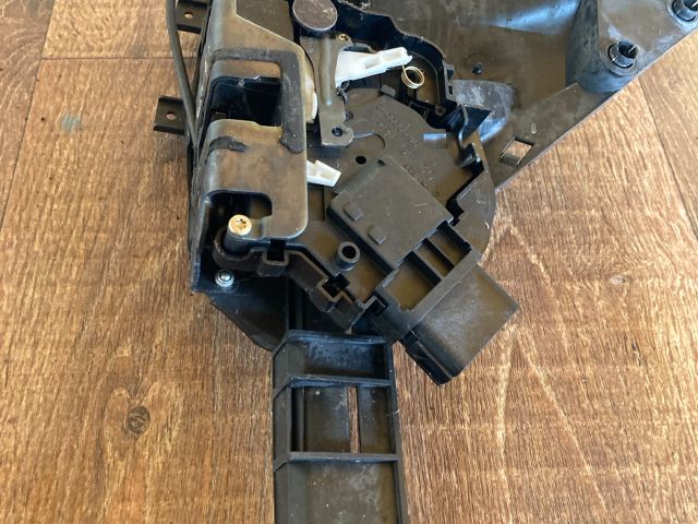 bontott FORD FOCUS C-MAX I Bal első Ajtózár