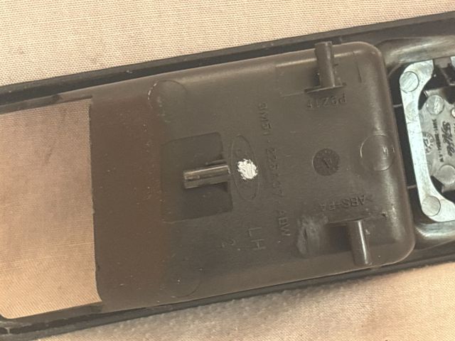 bontott FORD FOCUS C-MAX I Bal első Kilincs Hátulja