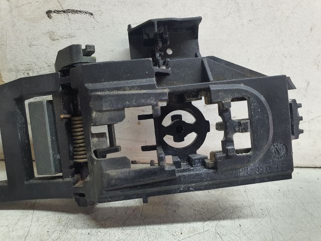 bontott FORD FOCUS C-MAX I Bal első Külső Kilincsfészek