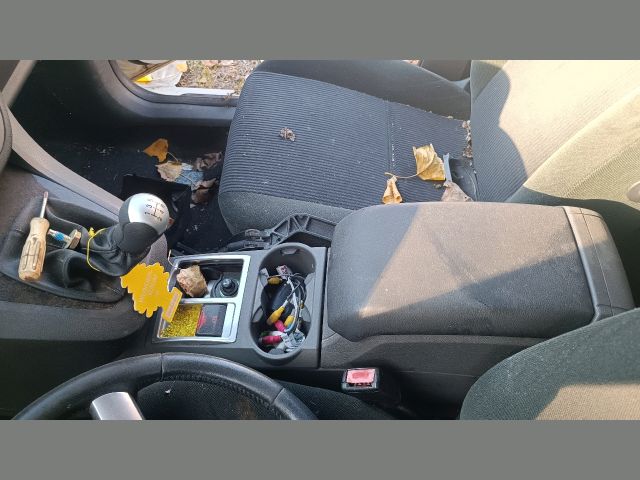 bontott FORD FOCUS C-MAX I Bal első Zsanér