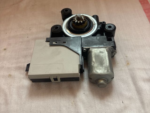 bontott FORD FOCUS C-MAX I Bal hátsó Ablakemelő Motor