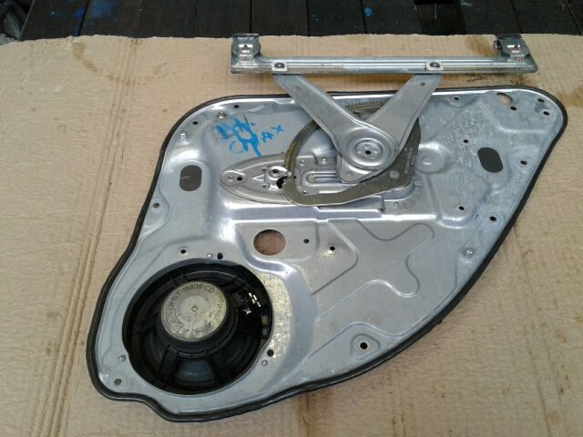 bontott FORD FOCUS C-MAX I Bal hátsó Ablakemelő Szerkezet (Elektromos)