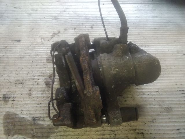 bontott FORD FOCUS C-MAX I Bal hátsó Féknyereg Munkahengerrel