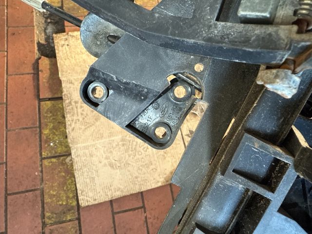 bontott FORD FOCUS C-MAX I Bal hátsó Központizár Motor