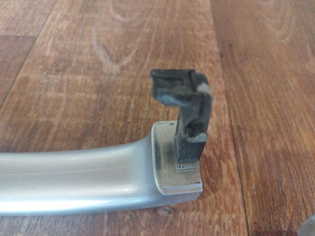 bontott FORD FOCUS C-MAX I Bal hátsó Külső Kilincs