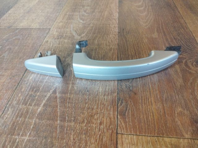 bontott FORD FOCUS C-MAX I Bal hátsó Külső Kilincs