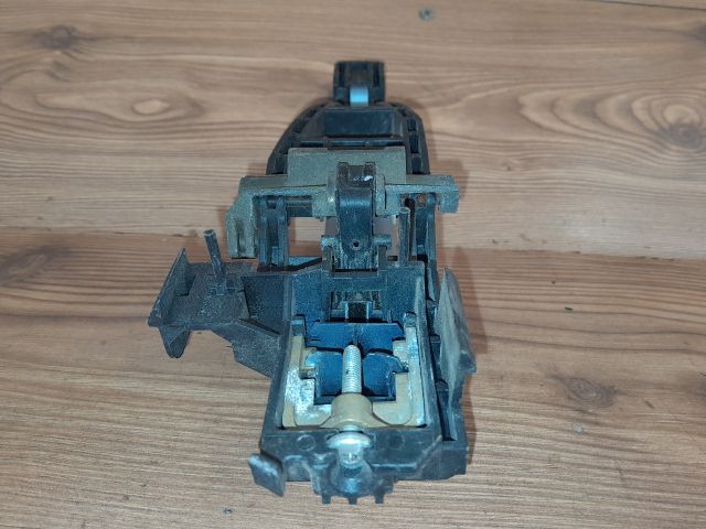 bontott FORD FOCUS C-MAX I Bal hátsó Külső Kilincs