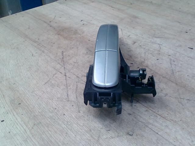 bontott FORD FOCUS C-MAX I Bal hátsó Külső Kilincs