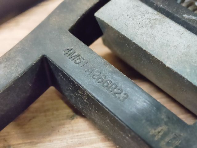 bontott FORD FOCUS C-MAX I Bal hátsó Külső Kilincs