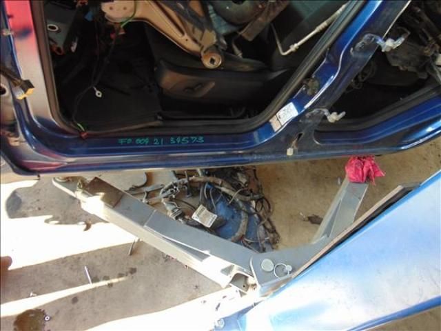 bontott FORD FOCUS C-MAX I Bal Küszöb