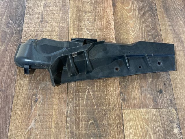 bontott FORD FOCUS C-MAX I Bal Sárvédő Csavar Burkolat