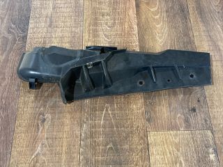 bontott FORD FOCUS C-MAX I Bal Sárvédő Csavar Burkolat