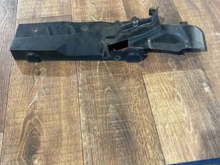 bontott FORD FOCUS C-MAX I Bal Sárvédő Csavar Burkolat