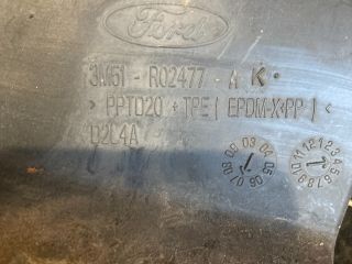 bontott FORD FOCUS C-MAX I Bal Sárvédő Csavar Burkolat