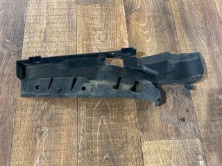 bontott FORD FOCUS C-MAX I Bal Sárvédő Csavar Burkolat