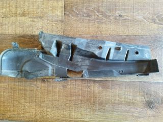 bontott FORD FOCUS C-MAX I Bal Sárvédő Csavar Burkolat