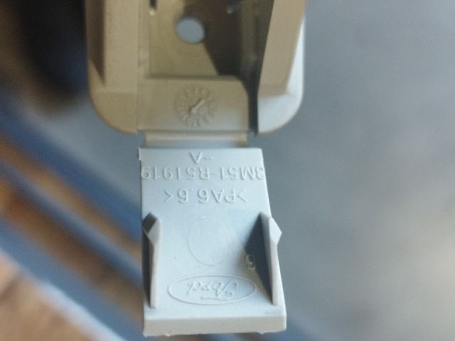 bontott FORD FOCUS C-MAX I Bal Szemüvegtartó