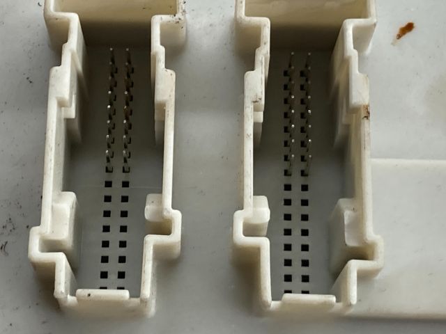 bontott FORD FOCUS C-MAX I Biztosítéktábla Doboz