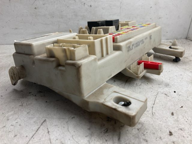 bontott FORD FOCUS C-MAX I Biztosítéktábla Doboz