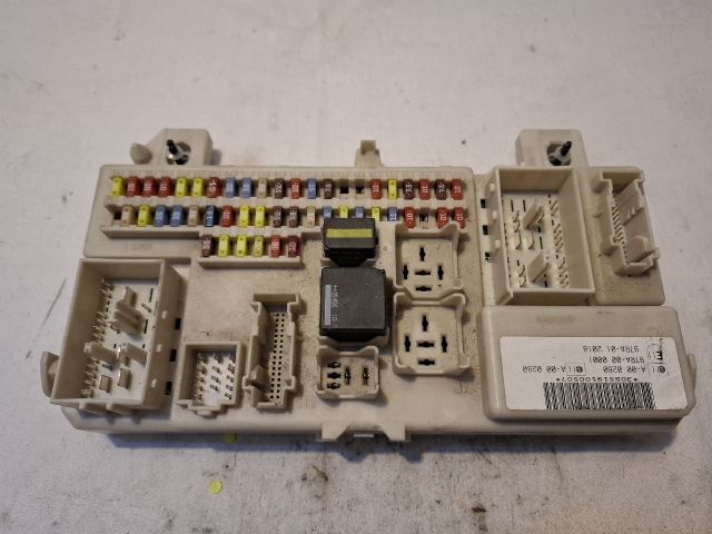 bontott FORD FOCUS C-MAX I Biztosítéktábla Utastér