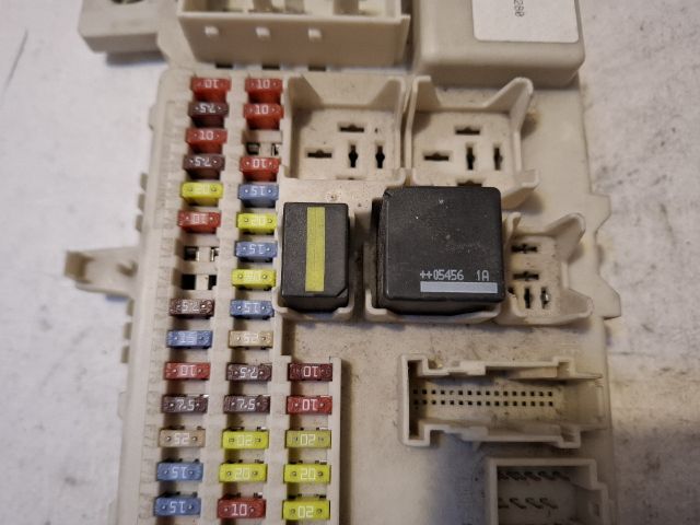 bontott FORD FOCUS C-MAX I Biztosítéktábla Utastér