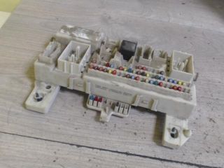 bontott FORD FOCUS C-MAX I Biztosítéktábla Utastér