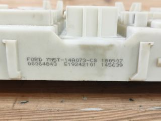 bontott FORD FOCUS C-MAX I Biztosítéktábla Utastér