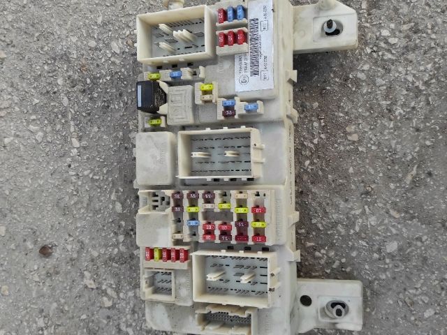 bontott FORD FOCUS C-MAX I Biztosítéktábla Utastér