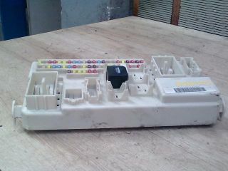 bontott FORD FOCUS C-MAX I Biztosítéktábla Utastér