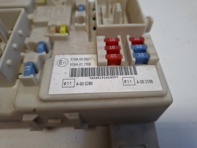 bontott FORD FOCUS C-MAX I Biztosítéktábla Utastér