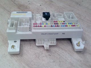 bontott FORD FOCUS C-MAX I Biztosítéktábla Utastér