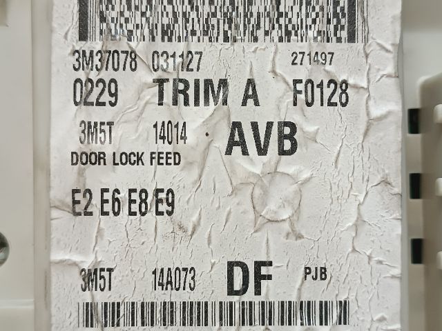 bontott FORD FOCUS C-MAX I Biztosítéktábla Utastér