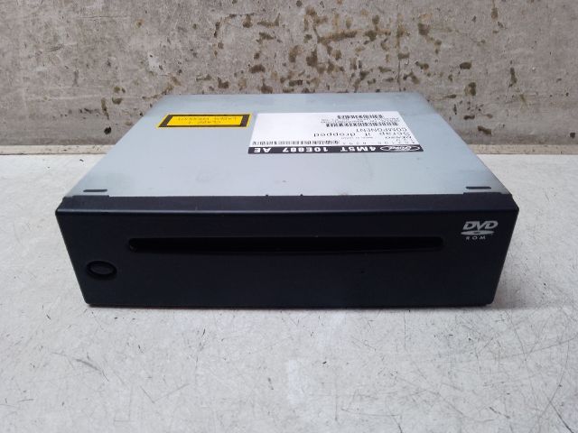 bontott FORD FOCUS C-MAX I CD / DVD Tár