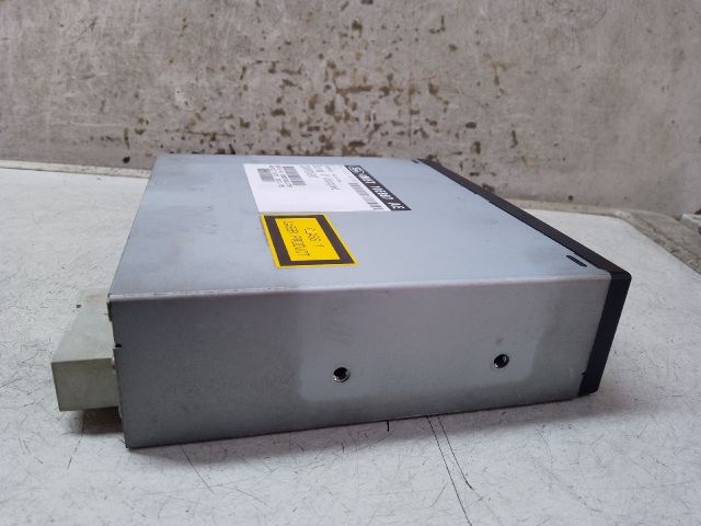 bontott FORD FOCUS C-MAX I CD / DVD Tár