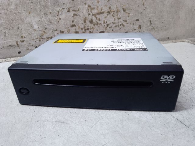 bontott FORD FOCUS C-MAX I CD / DVD Tár