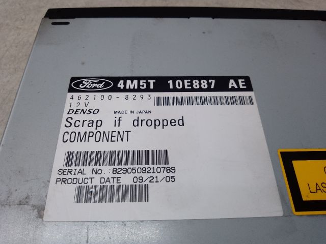 bontott FORD FOCUS C-MAX I CD / DVD Tár