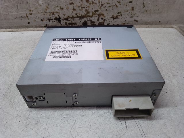 bontott FORD FOCUS C-MAX I CD / DVD Tár