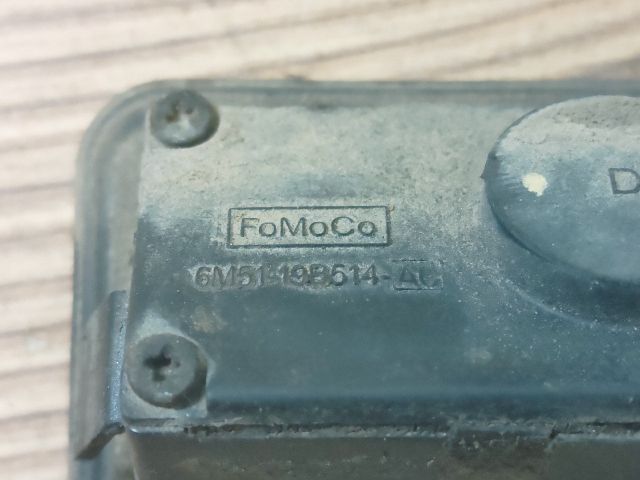 bontott FORD FOCUS C-MAX I Csomagtér Nyitó Kar / Gomb