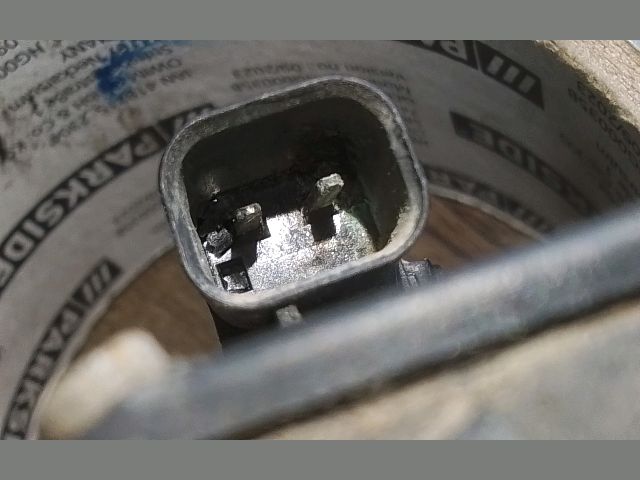 bontott FORD FOCUS C-MAX I Csomagtér Nyitó Kar / Gomb